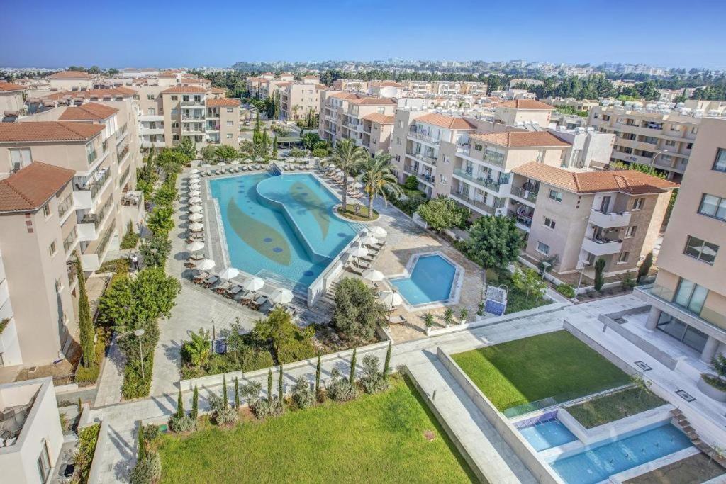 Elysia Park Apartments Paphos Exterior foto